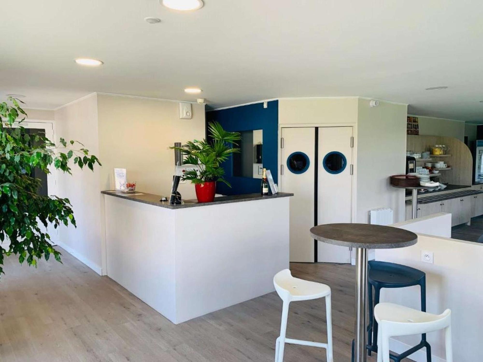 Brit Hotel Confort Morlaix Saint-Martin-des-Champs  المظهر الخارجي الصورة