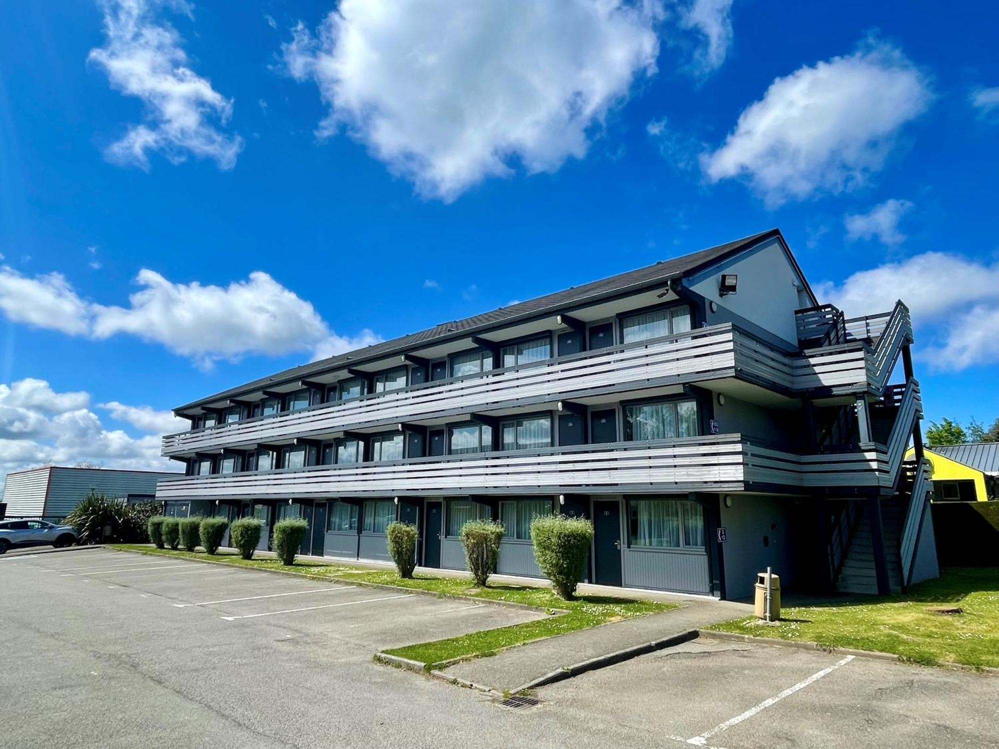 Brit Hotel Confort Morlaix Saint-Martin-des-Champs  المظهر الخارجي الصورة