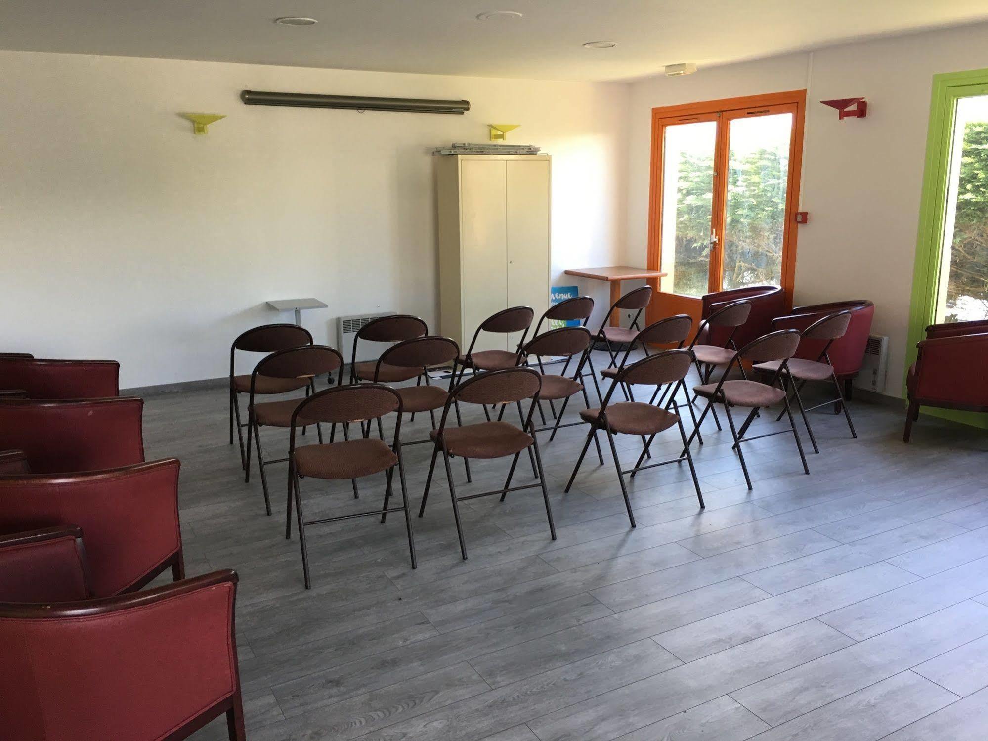 Brit Hotel Confort Morlaix Saint-Martin-des-Champs  المظهر الخارجي الصورة